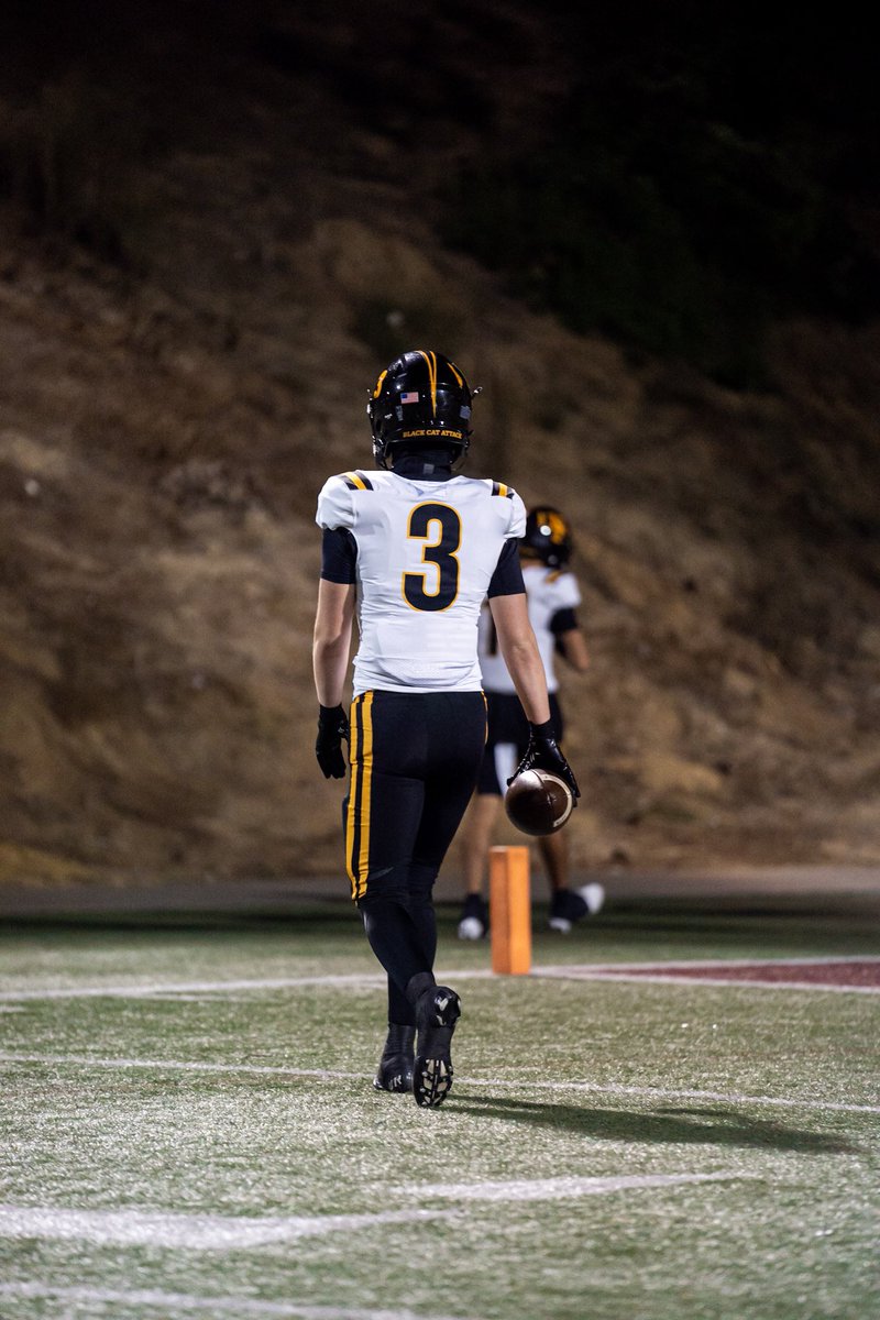beausmigiel (@beausmigiel2424) on Twitter photo Junior Season Highlights. Blessed to be able to play with such a great group of guys!! 14-1 CIF Champs. <a href="/NPPanthersONE/">NEWBURY PARK FOOTBALL</a> <a href="/joe_smigiel/">Joe Smigiel</a> <a href="/latsondheimer/">eric sondheimer</a> <a href="/EliavAppelbaum/">Eliav Appelbaum 🎗️</a> <a href="/vcspreps/">VCS Preps</a> <a href="/vcsjoecurley/">Joe Curley</a>
hudl.com/v/2RCXV5 Junior Season Highlights. Blessed to be able to play with such a great group of guys!! 14-1 CIF Champs. <a href="/NPPanthersONE/">NEWBURY PARK FOOTBALL</a> <a href="/joe_smigiel/">Joe Smigiel</a> <a href="/latsondheimer/">eric sondheimer</a> <a href="/EliavAppelbaum/">Eliav Appelbaum 🎗️</a> <a href="/vcspreps/">VCS Preps</a> <a href="/vcsjoecurley/">Joe Curley</a>
hudl.com/v/2RCXV5