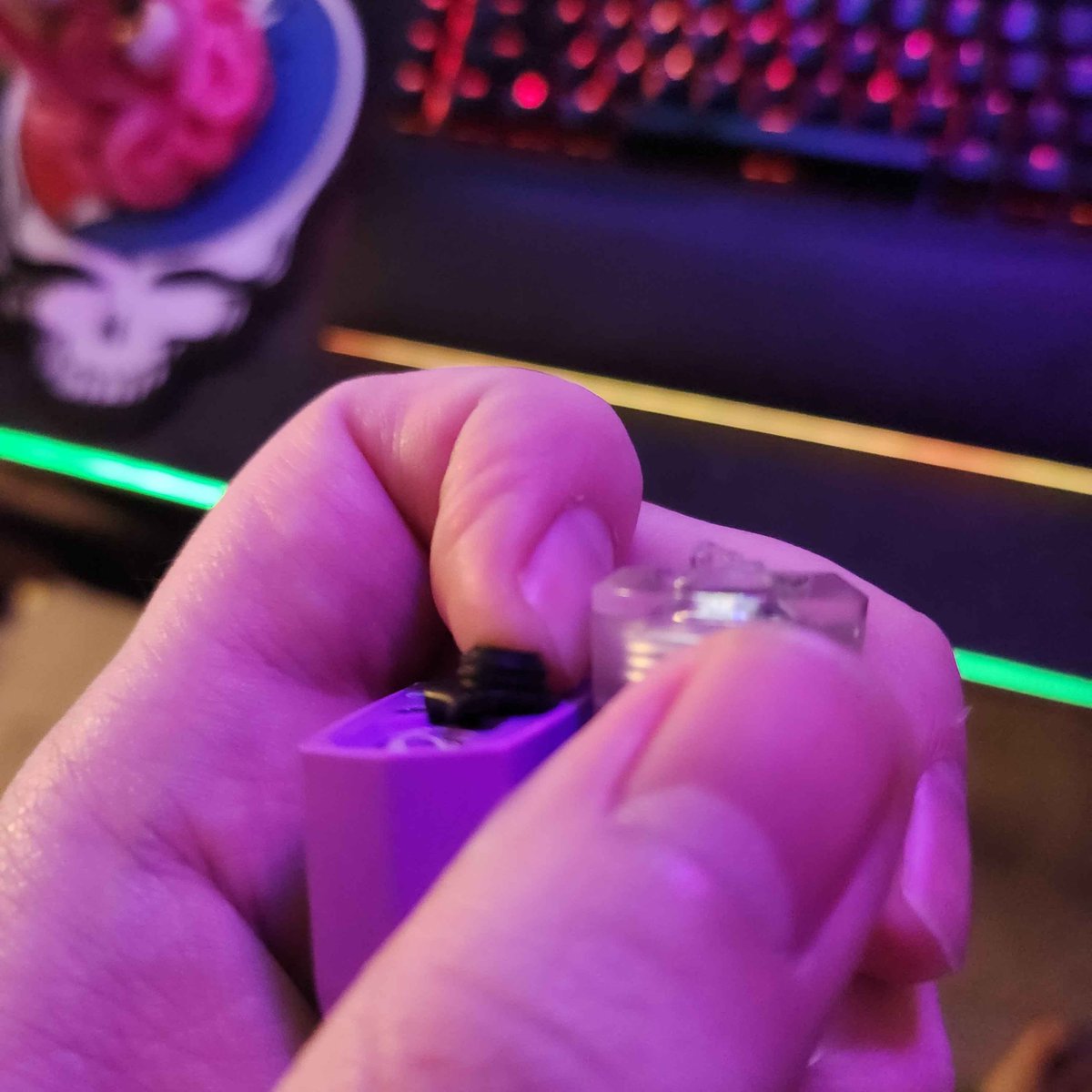 Sir_Acedia's tweet photo. @PulsarVaporizer So, I don't have warranty but come on.. I've only had this for a few days and all I did was attached it. https://t.co/X9i6N0HmHm