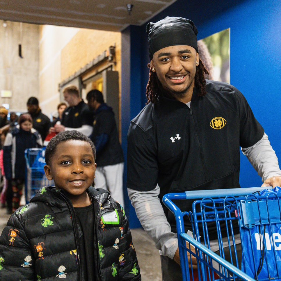 Shop like a champion today 💚

#GoIrish☘️