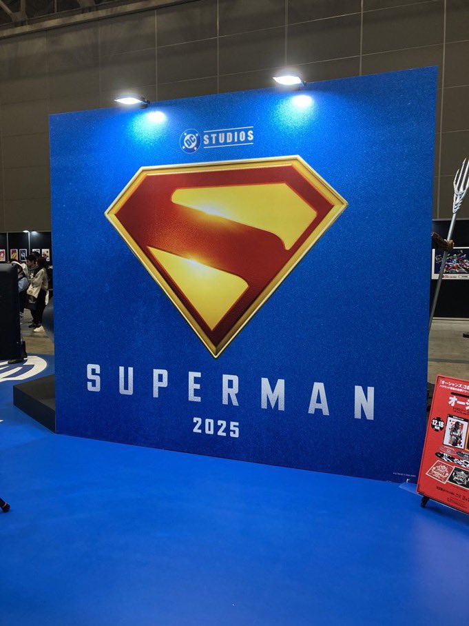DCComicsARG's tweet photo. ¡HERMOSO!

Banner promocional de #Superman en la Comic-Con de Tokio. 

🤩💙 https://t.co/RIj6wt5STt