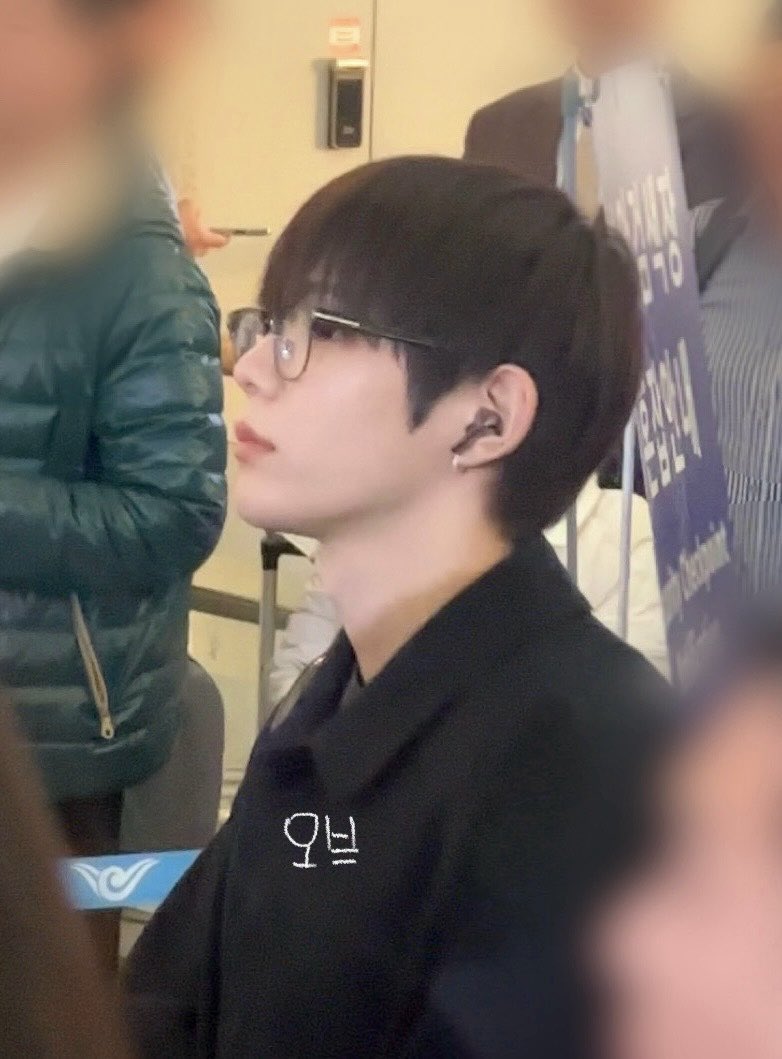 오늘 타로님이 ㅈㅉ 잘생김...