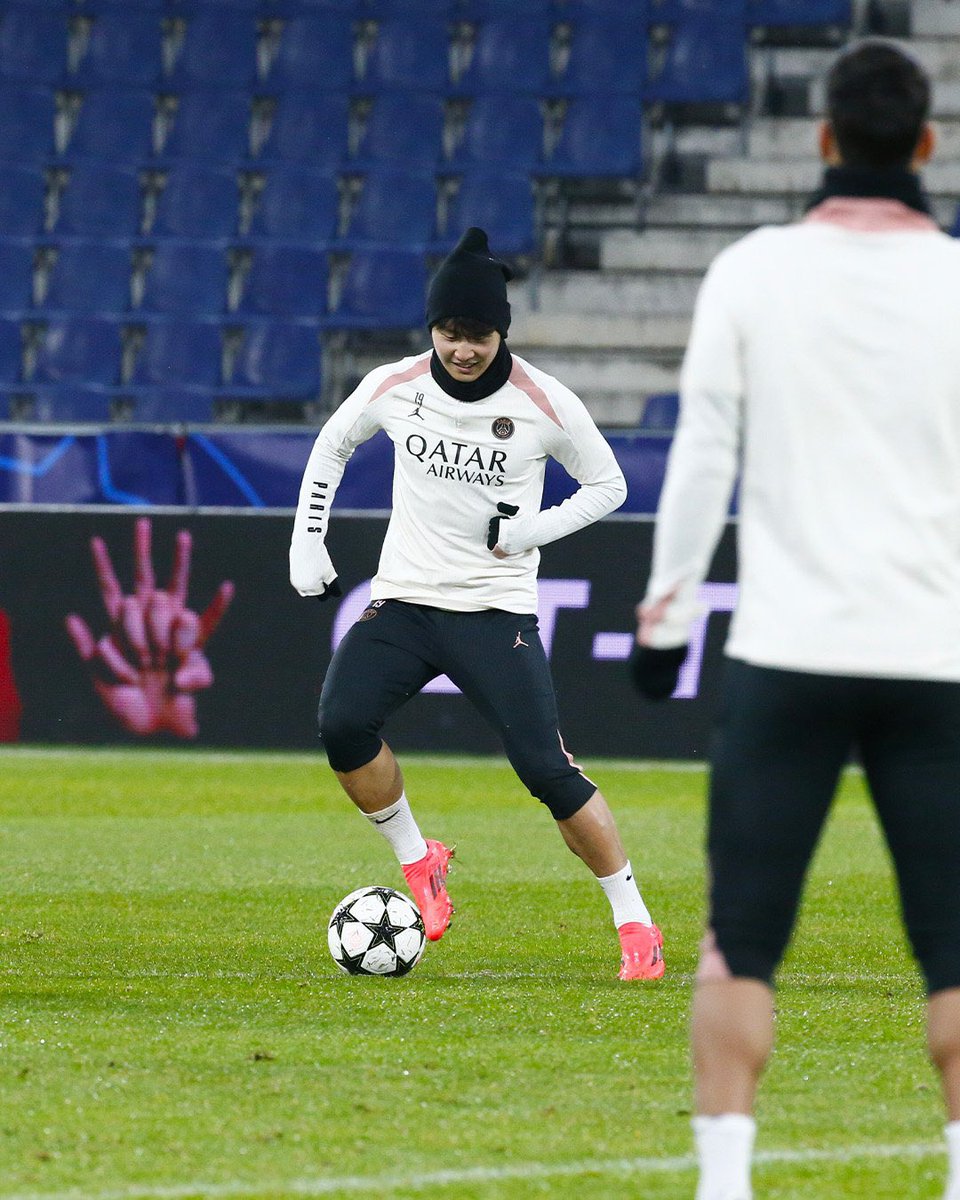 하진짜 날이 갈수록 귀여운 이 아이 우떡함 
신난 강아디야