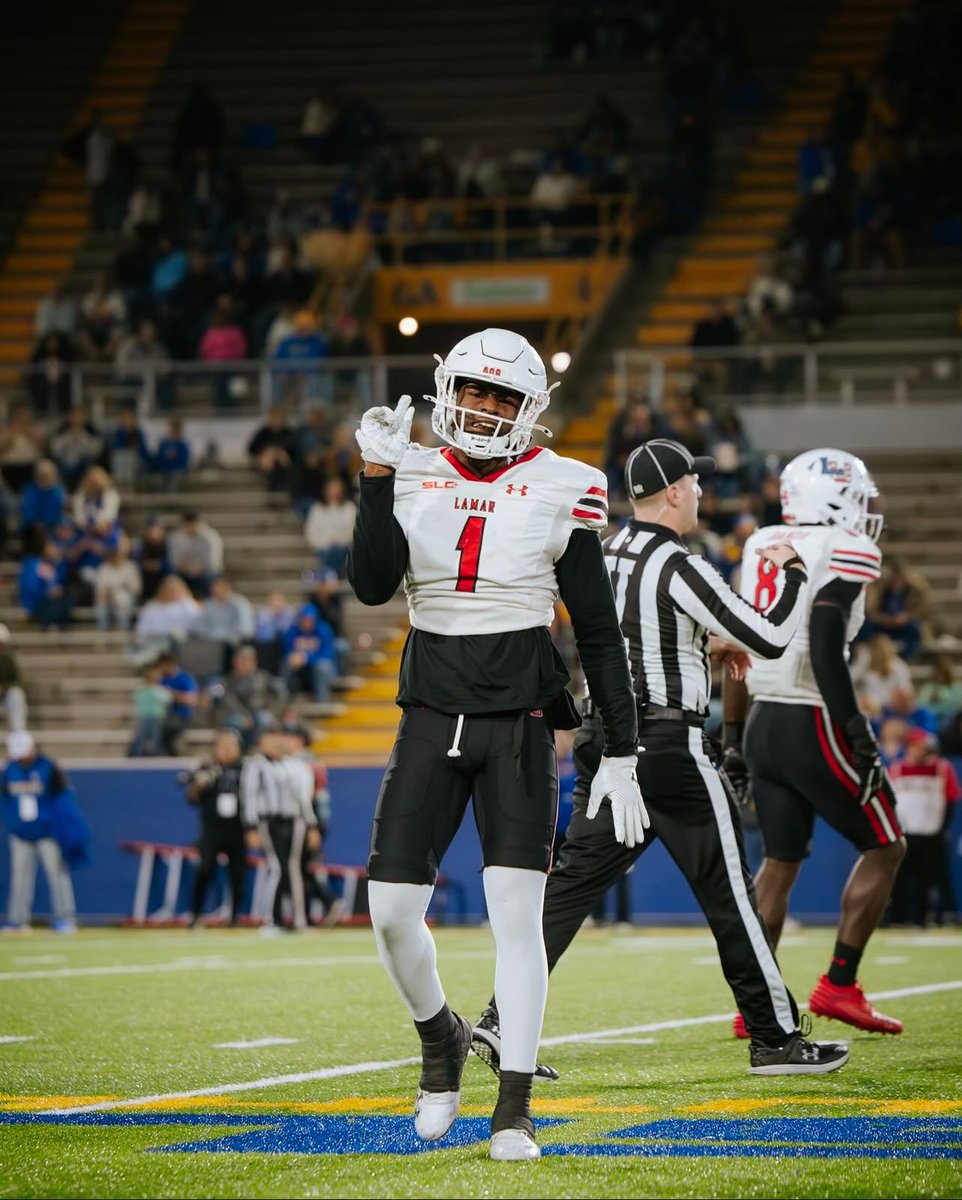Blessed to receive an d1 offer from the university of Lamar!!🔴⚪️
<a href="/CoachCJones20/">Charles Jones</a>