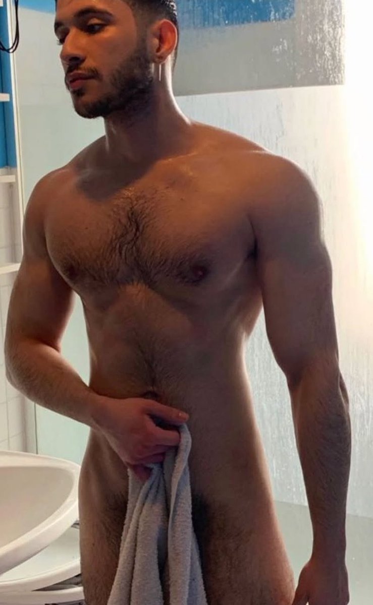 AliArabMaster's tweet photo. @loveeerinaa FOLLOW ME AND SAY HEY DADDY FOR A DICK PIC AND VID!!! https://t.co/Ue3T44cgtf