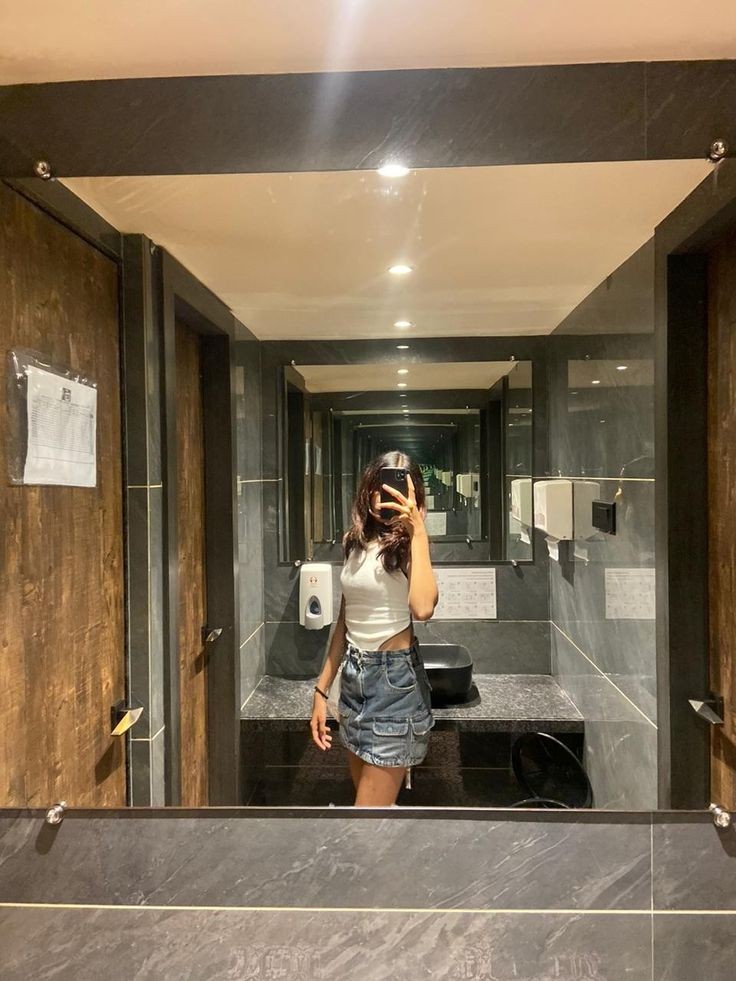 chenglylyly's tweet photo. មេឃត្រជាក់ៗចឹងស្រៀវកាដួយណាស់ ចង់តាបបួលប្តីគេវៃ2 សិចឱ្យបែកញើសចេញម្តង https://t.co/PtzxhBNvkq