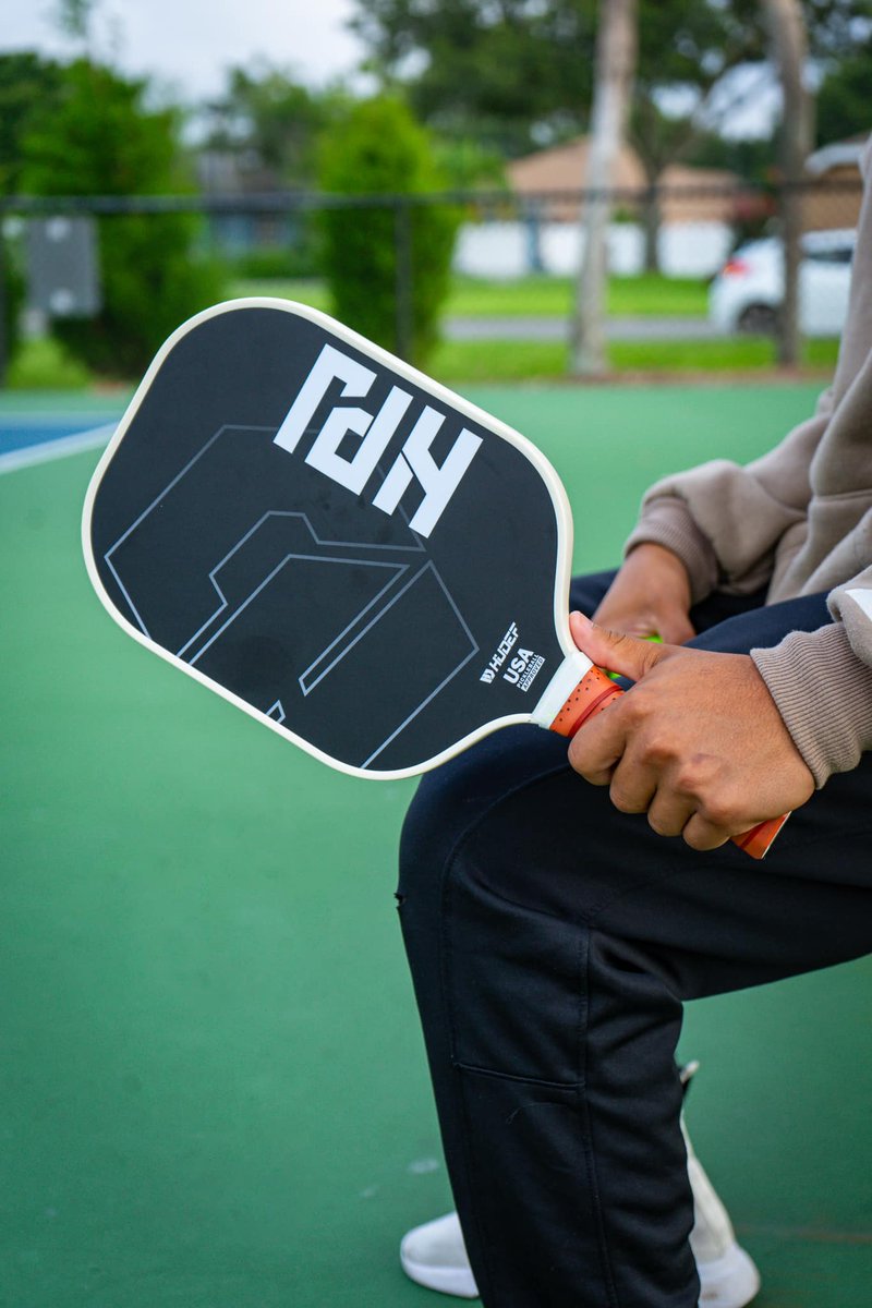 hudefpickleball's tweet image. Take your game to the next level with the Hudef HPJ paddle. Built for control, power, and precision—because every shot counts. #HudefHPJ #PickleballPerformance