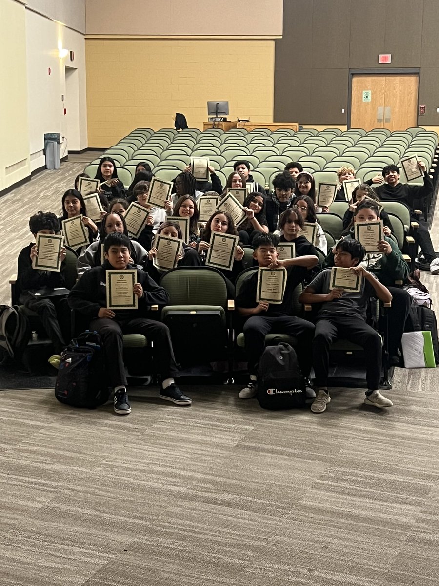 Ms. Manzo tweet media