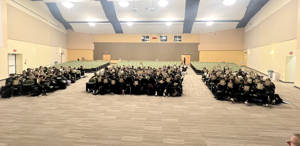 Ms. Manzo tweet media