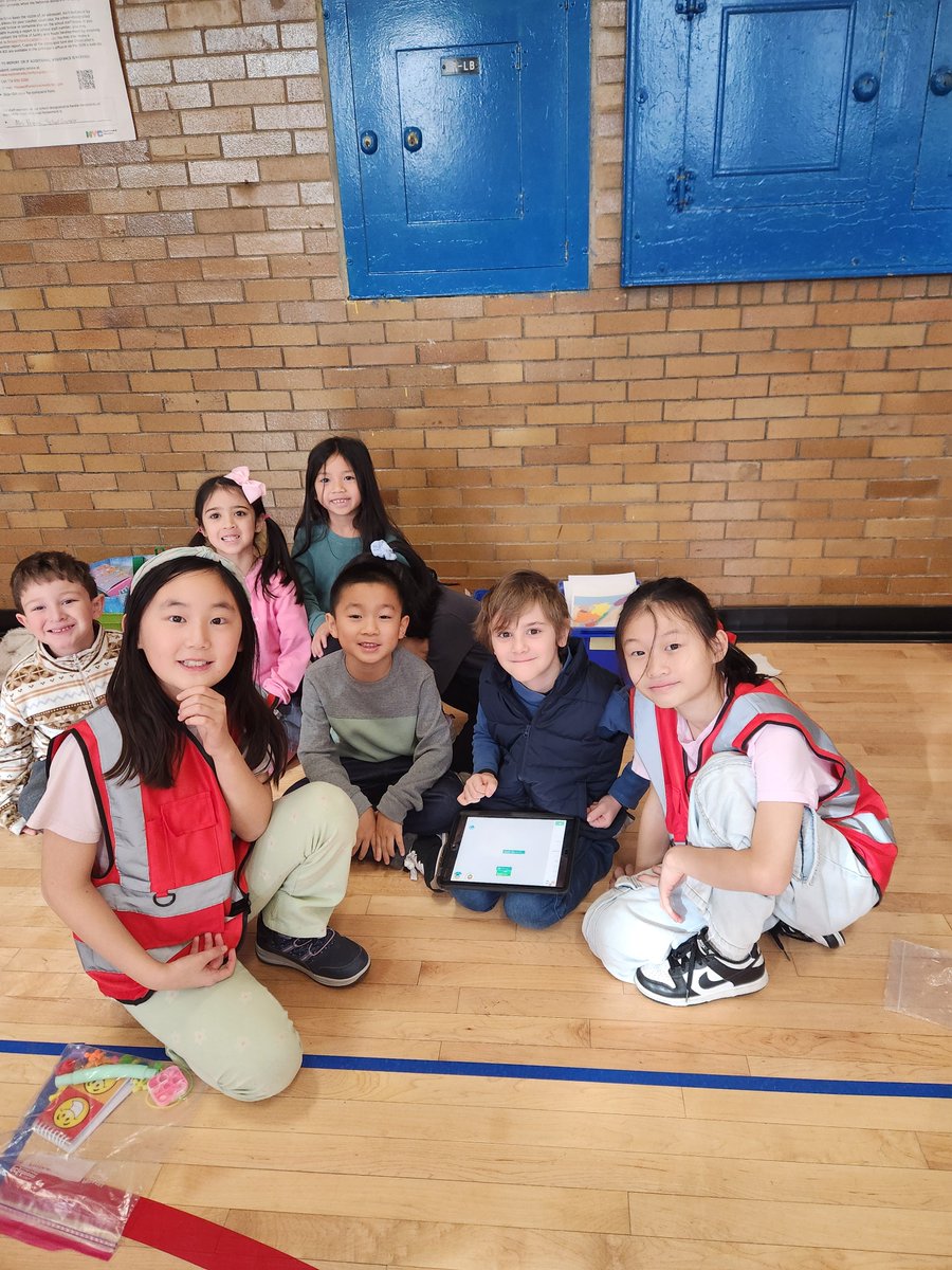 Ellie Chung-Glus @PS94Q Makerspace (@ps94makerspace) on Twitter photo PS94 celebrated the 1st day of Computer Science Ed. Week with Dash as it traveled through the 5 boroughs & parts of a robot! Our coding stars had fun with helpful support from the 4th and 5th grade leaders.<a href="/PS94DavidPorter/">PS94 David D Porter</a>, <a href="/PTAofPS94Q/">PTA of PS94Q</a>, <a href="/NYCSchools/">NYC Public Schools</a>, <a href="/CSforAllNYC/">CSforAllNYC</a>,<a href="/94QDavidDPorter/">Laura Avakians</a> PS94 celebrated the 1st day of Computer Science Ed. Week with Dash as it traveled through the 5 boroughs & parts of a robot! Our coding stars had fun with helpful support from the 4th and 5th grade leaders.<a href="/PS94DavidPorter/">PS94 David D Porter</a>, <a href="/PTAofPS94Q/">PTA of PS94Q</a>, <a href="/NYCSchools/">NYC Public Schools</a>, <a href="/CSforAllNYC/">CSforAllNYC</a>,<a href="/94QDavidDPorter/">Laura Avakians</a>