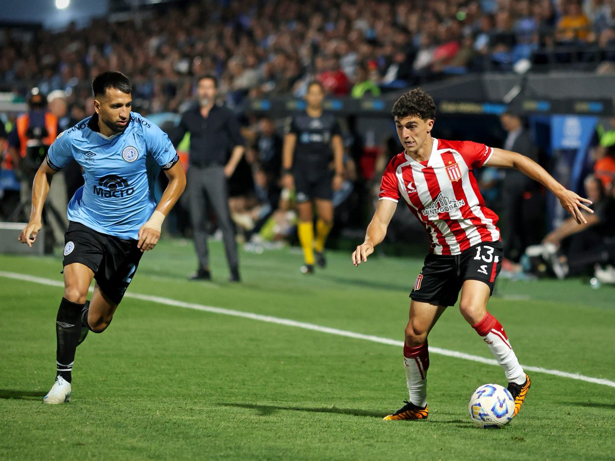 Inentendible la decisión de Eduardo Domínguez de tirar atrás al equipo, cuando #EDLP ganaba con justicia en el Gigante de Alberdi. Invitó al rival a que lo ataque y llegó el empate que deja al 🦁 con un punto con gusto a derrota.