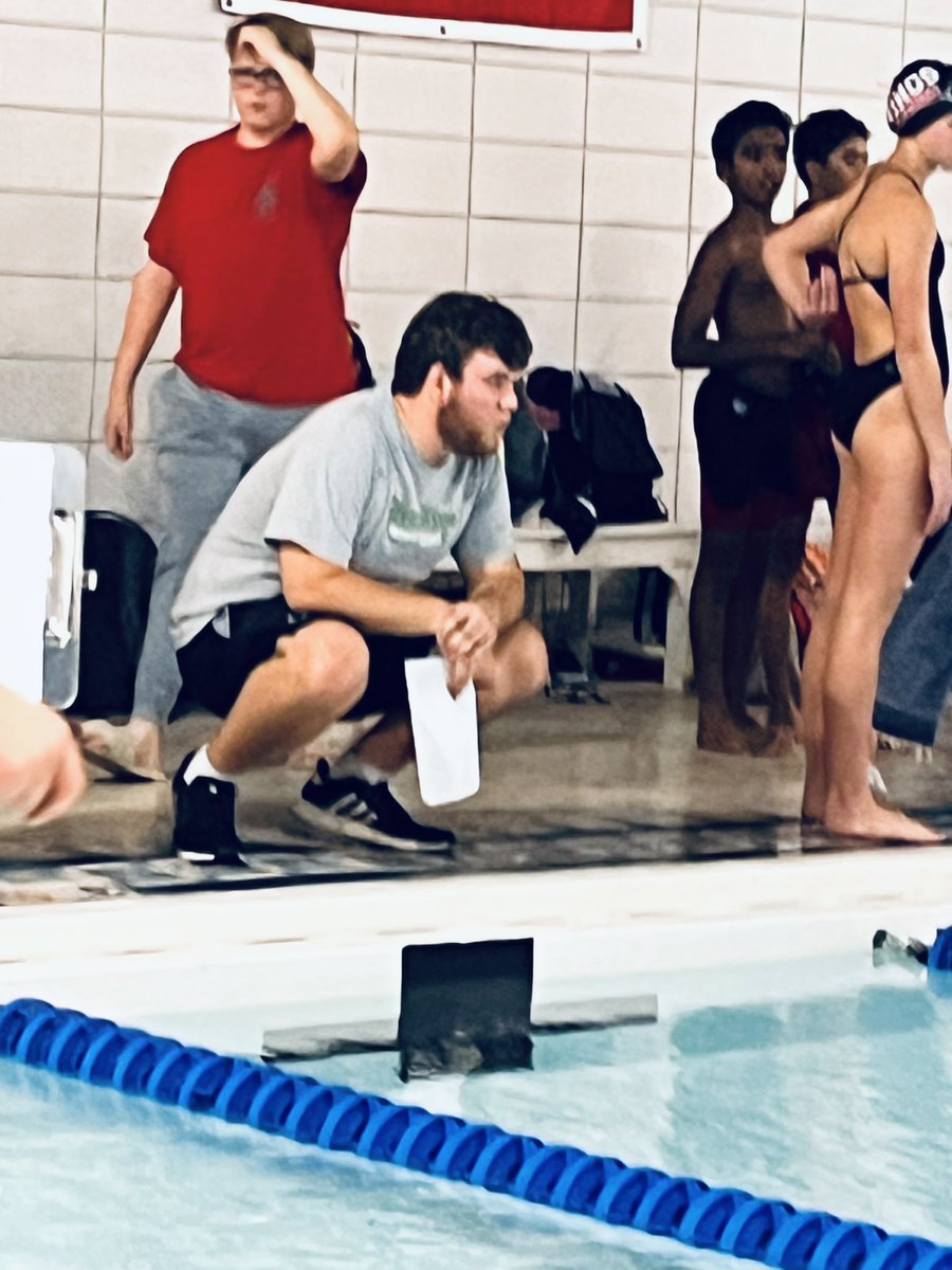 Justin coaching the HJS swim team (along side Coach Fette) 🏊🏻‍♂️🏊🏻🏊🏽‍♀️