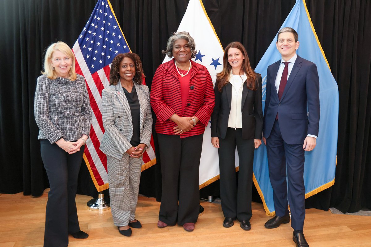 U.S. Ambassador to the United Nations (@usambun) on Twitter photo Grateful to <a href="/unicefchief/">Catherine Russell</a>, <a href="/RESCUEorg/">IRC - International Rescue Committee</a>, <a href="/Tjada/">Tjada D'Oyen McKenna</a>, <a href="/navyn_salem/">Navyn Salem</a>, <a href="/michellenichols/">Michelle Nichols</a>, and <a href="/sherwiebp/">Sherwin Bryce-Pease</a> for lending their invaluable insights to today’s discussion – hosted by <a href="/USUN/">U.S. Mission to the UN</a> – on the global food insecurity crisis. Grateful to <a href="/unicefchief/">Catherine Russell</a>, <a href="/RESCUEorg/">IRC - International Rescue Committee</a>, <a href="/Tjada/">Tjada D'Oyen McKenna</a>, <a href="/navyn_salem/">Navyn Salem</a>, <a href="/michellenichols/">Michelle Nichols</a>, and <a href="/sherwiebp/">Sherwin Bryce-Pease</a> for lending their invaluable insights to today’s discussion – hosted by <a href="/USUN/">U.S. Mission to the UN</a> – on the global food insecurity crisis.
