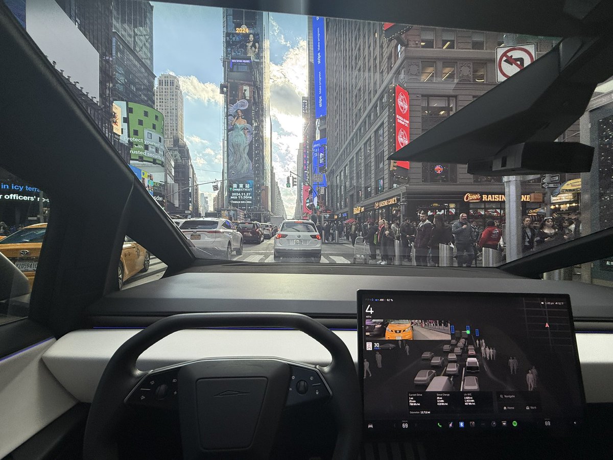 BLKMDL3's tweet image. Just got back from an 8,100 mile, 25 state Cross Country road trip with my @Cybertruck- here is my review + thoughts.
First off, FSD was mindblowing on these long highway drives. I made it from LA to NYC with 1,000 miles between disengagements. It’s wild how great it’s gotten…