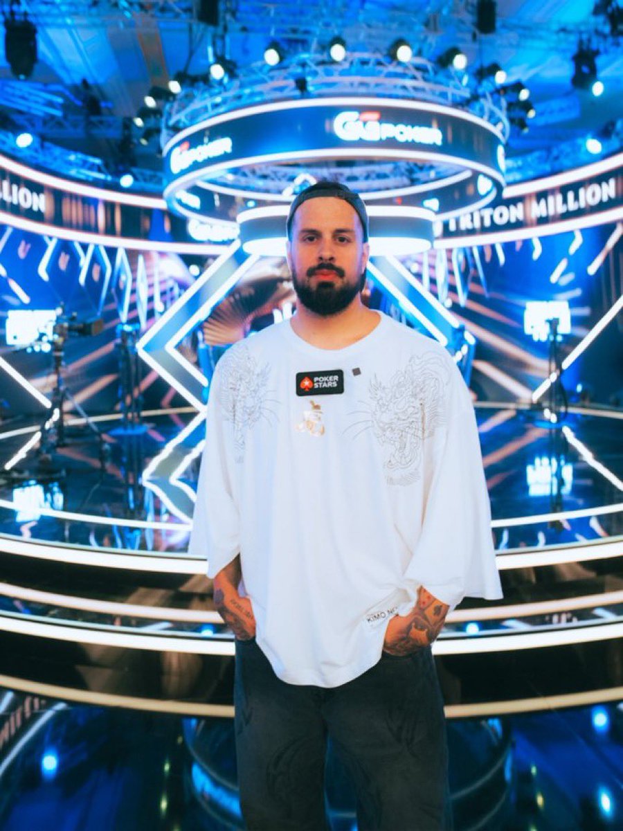 “Papo”

Porque el ex freestyler argentino acaba de consagrarse como el mejor jugador de póker del mundo, ganando 12 millones de dólares.