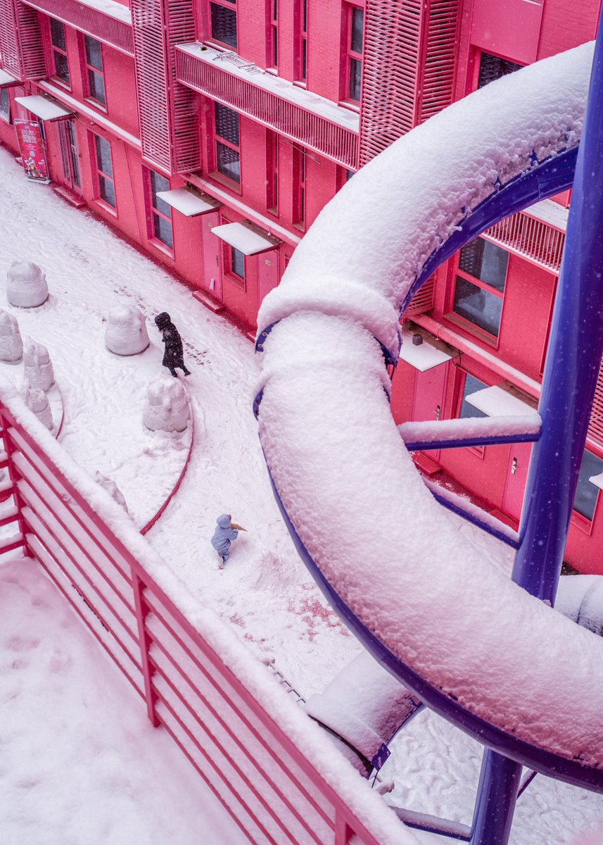 AstrHori's tweet image. With distortion control below 0.0037%, ultra-long depth of field, and excellent color reproduction, 40mmF5.8 Leica lens excels in capturing portraits, still life and street scenes📷
Pictures by 罐头

Frame: Full-Frame
Mount: Leica M-mount
Price: $249 
#Leica #leicalens #portrait