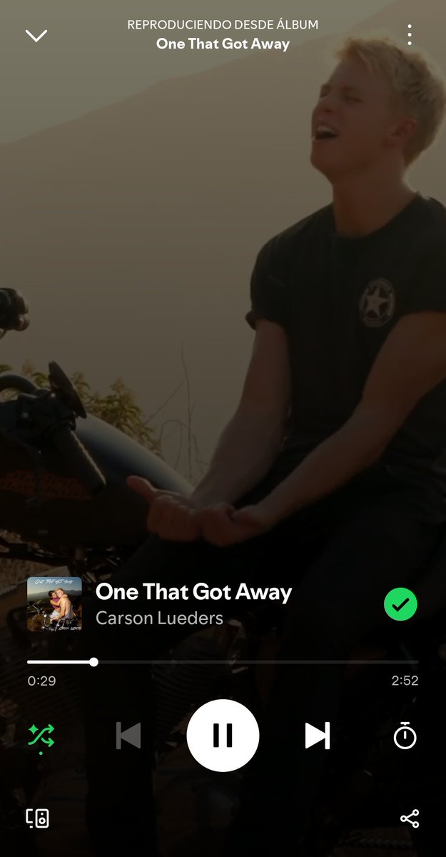 1fanluedizer's tweet photo. Old Videos Enjoying Good Music 🎶😝 @carsonlueders #onethatgotaway https://t.co/H6Jlt056xw