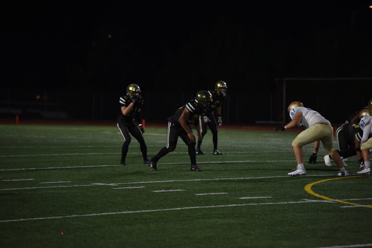 MakhiMiller60's tweet photo. @THENWSHOWCASE IβLL BE OUT SUNDAY, GRIND TIMEπ€π€ #EDGERUSHDEMON #NWSHOWCASE @WellsCaleb51 @SwainChristian5 @dsegar22 @CoachRich74 https://t.co/yW0NkEFh17