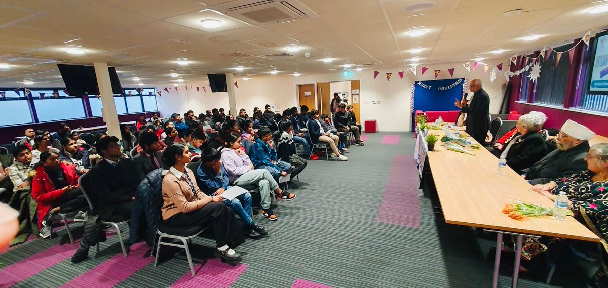 UKTeluguHindu's tweet image. UTHO conducted UK Parliament Week in Coventry with an incredible turnout of 100+ attendees! Guests: Cllr Mayor Mal Mutton @CovLordMayor ,Cllr Barbara Mosterman @BCMosterman ,Cllr Hema Yellapragada @CllrHema ,Former Mayor Margaret Lady Mayoress
@UKParlEducation 
@YourUKParl #UKPW