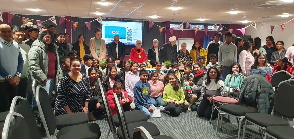 UKTeluguHindu's tweet image. UTHO conducted UK Parliament Week in Coventry with an incredible turnout of 100+ attendees! Guests: Cllr Mayor Mal Mutton @CovLordMayor ,Cllr Barbara Mosterman @BCMosterman ,Cllr Hema Yellapragada @CllrHema ,Former Mayor Margaret Lady Mayoress
@UKParlEducation 
@YourUKParl #UKPW