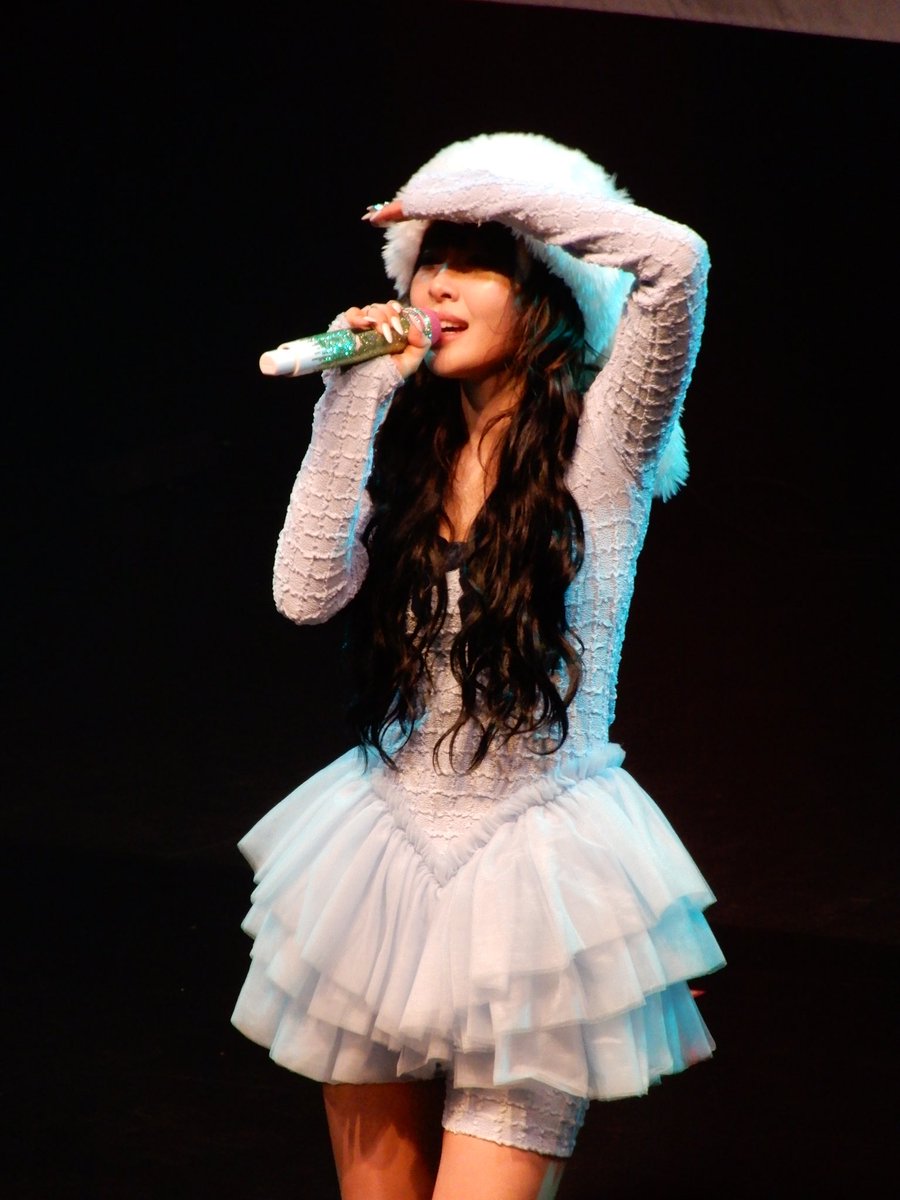 oliviadxburn's tweet photo. #yvesinlondon shes literally a fairy https://t.co/TzmAcic6CM