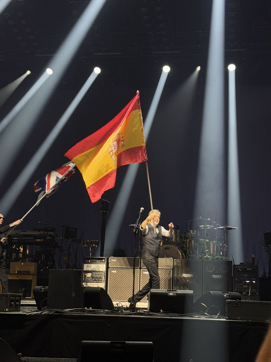 Apoteósico Sir Paul McCartney en Madrid. Una noche histórica.
Por algo es el mejor de todos los tiempos.

#PaulMcCartneyGotBack