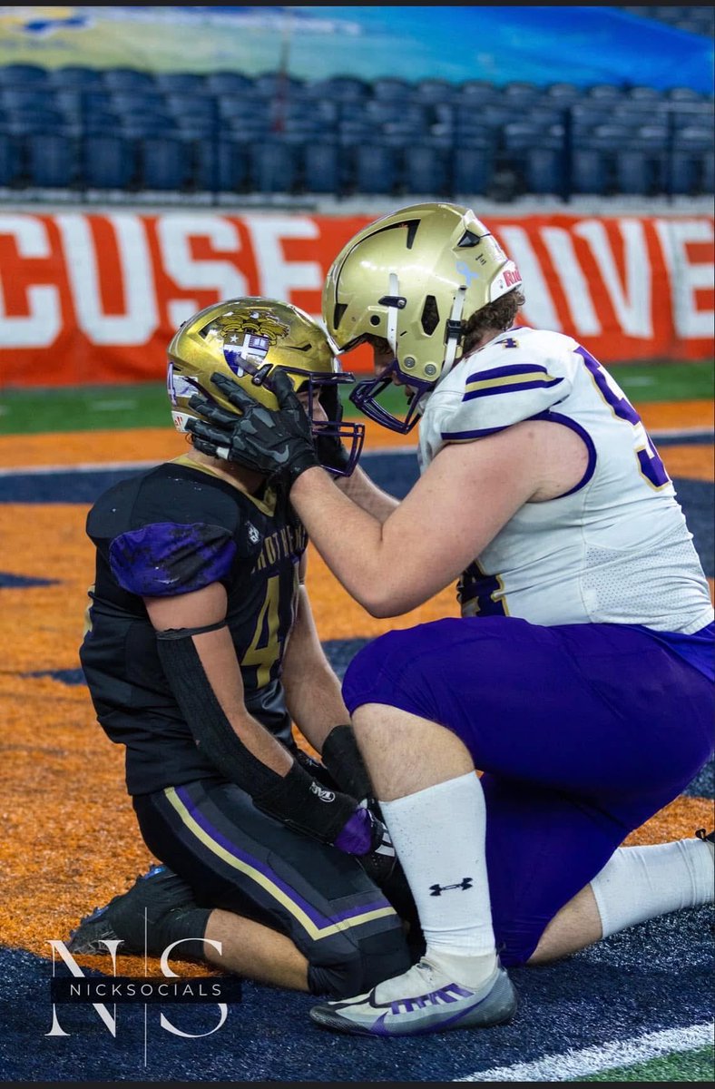 RealCoachBruno1's tweet photo. So many great photos from the Title game. Maybe none better then⁦ @EhrenZ54⁩ consoling an opponent. We often talk about doing the right thing even when it’s least convenient. Couldn’t be more proud to call you our Brother Ehren!
⁦@CBASyrFootball⁩ ⁦@brucewill15⁩ https://t.co/KmCi8i4EmX