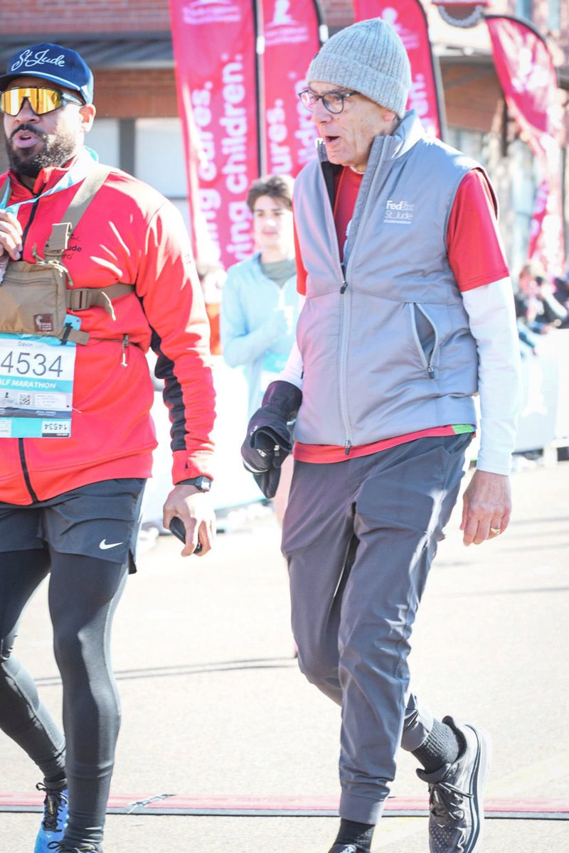 DavinClemons's tweet photo. Congratulations Rick 🥇@StJude Well done, good and faithful servant #IamUnleashed #2024stjudemarathon #Memphis #CEO https://t.co/LdRb0xMgwA