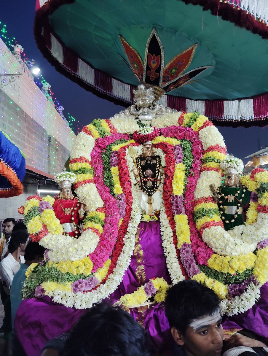 RVasanth21's tweet photo. 🌞🌏🌕⛰️🙏🏽🎬👨‍👩‍👧‍👦🛰️....இனிதே.🙏🏽#Tiruvannamalai https://t.co/IzxBWvUcrI
