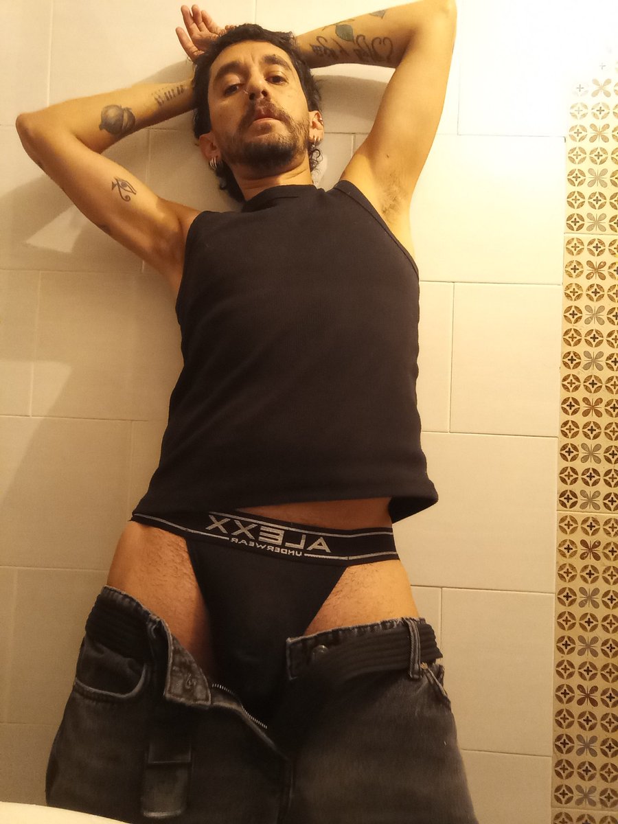 ojhorror's tweet photo. @AngelsNPCo Quiero cerrar el año como se debe dando mucha verga 🍆 y mucha leche 💦 asi qué esa  #SilverTicket 🎫 es para mi 
Este sábado 14 de Diciembre estaré en @AngelsNPCo #WhiteParty ❄️🎄 La #MegaOrgía 🍑🍆💦💦  de navidad.
❤️🔁 #SilverTicket 🎫 https://t.co/qj4q7CpCAU