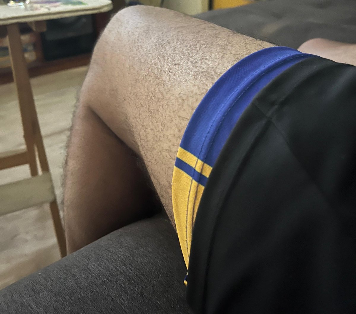 12Maibj's tweet photo. Mi novio se trajo un short de futbol a una reunión familiar porque según él "seguro vamos a jugar a la pelota" 🤌🏻🤌🏻 https://t.co/n71aBe416A