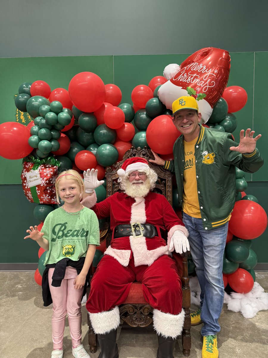 Santa on the Brazos tonight! #SicEm 🐻🏀