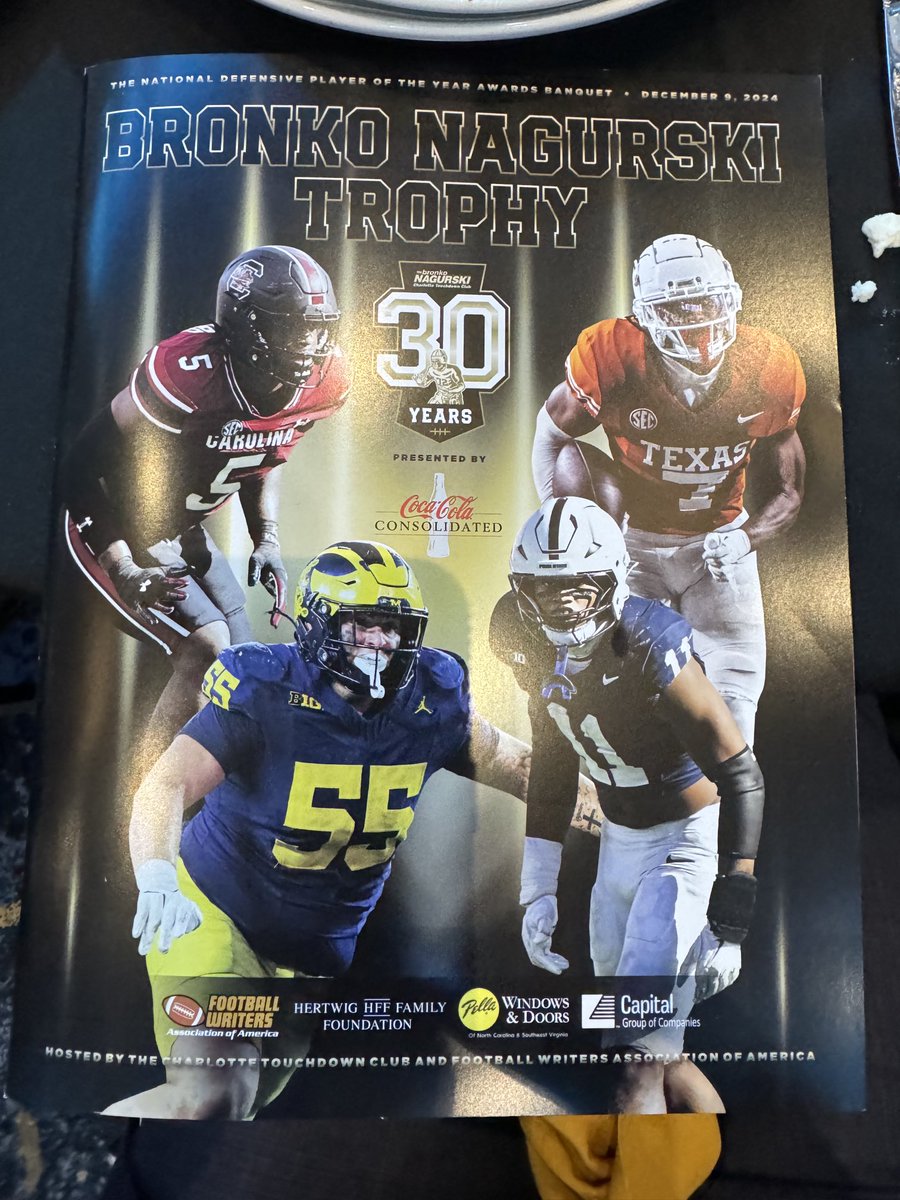 Awesome time in Charlotte tonight for the ⁦<a href="/NagurskiTrophy/">Nagurski Trophy</a>⁩ Dinner !!

Keeping fingers crossed that the winner this year will be ⁦<a href="/KyleKennard1/">K9</a>⁩ and we’ll be bringing another 🏆 back to Columbia !! 🤙🏻