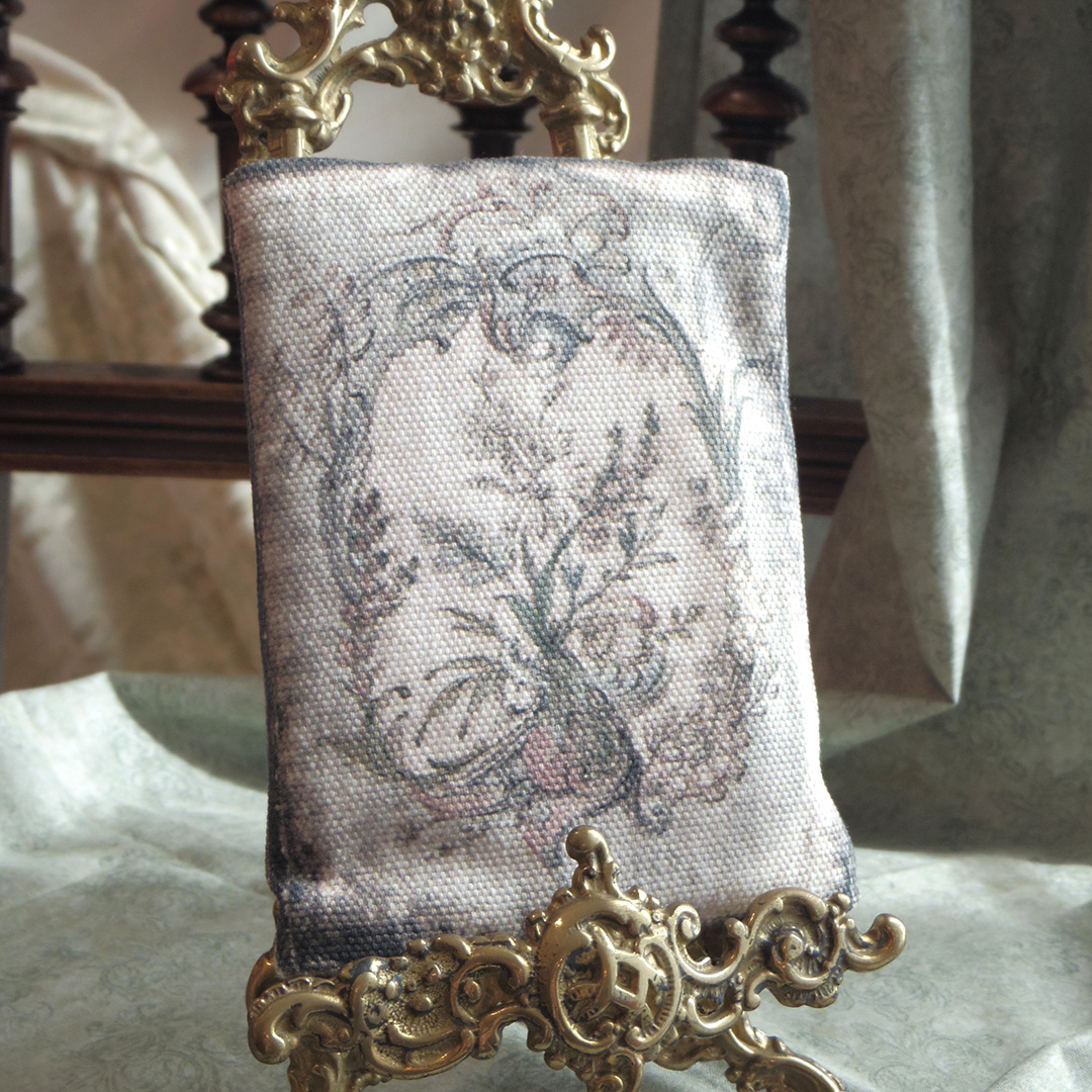 preer_antique's tweet photo. #グランマルシェ お品書き📢
ポケットティッシュケース✨ ¥1,400-
鞄の中でくしゃくしゃになりがちなポケットティッシュですが、ケースに入れておけば潰れてしまう事はほどんどありません👌
おしゃれなポケットティッシュを持って日々の生活に少
しだけ色どりを🎨
#GrandMarche
#昭和記念公園 https://t.co/8WRblrayZ9