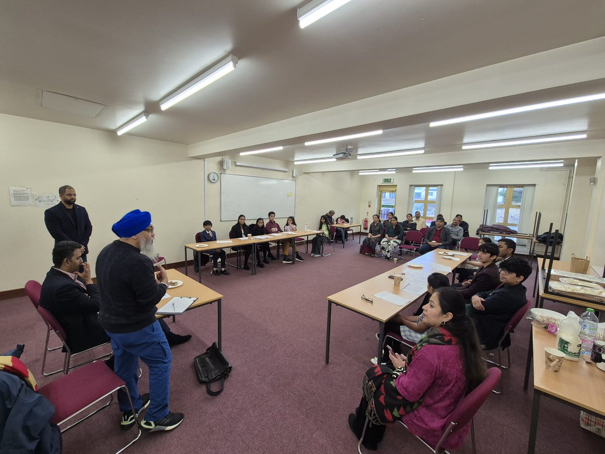 UKTeluguHindu's tweet image. UTHO conducted UK Parliament Week in Preston with 35+ attendees, including students, parents, and community members. Special guest: Gulab Singh MBE DL @Gulab_Singh The debate topic, Increasing University Fees: Justifiable or Not? @UKParlEducation 
@YourUKParl #UKPW #TeamUTHO
