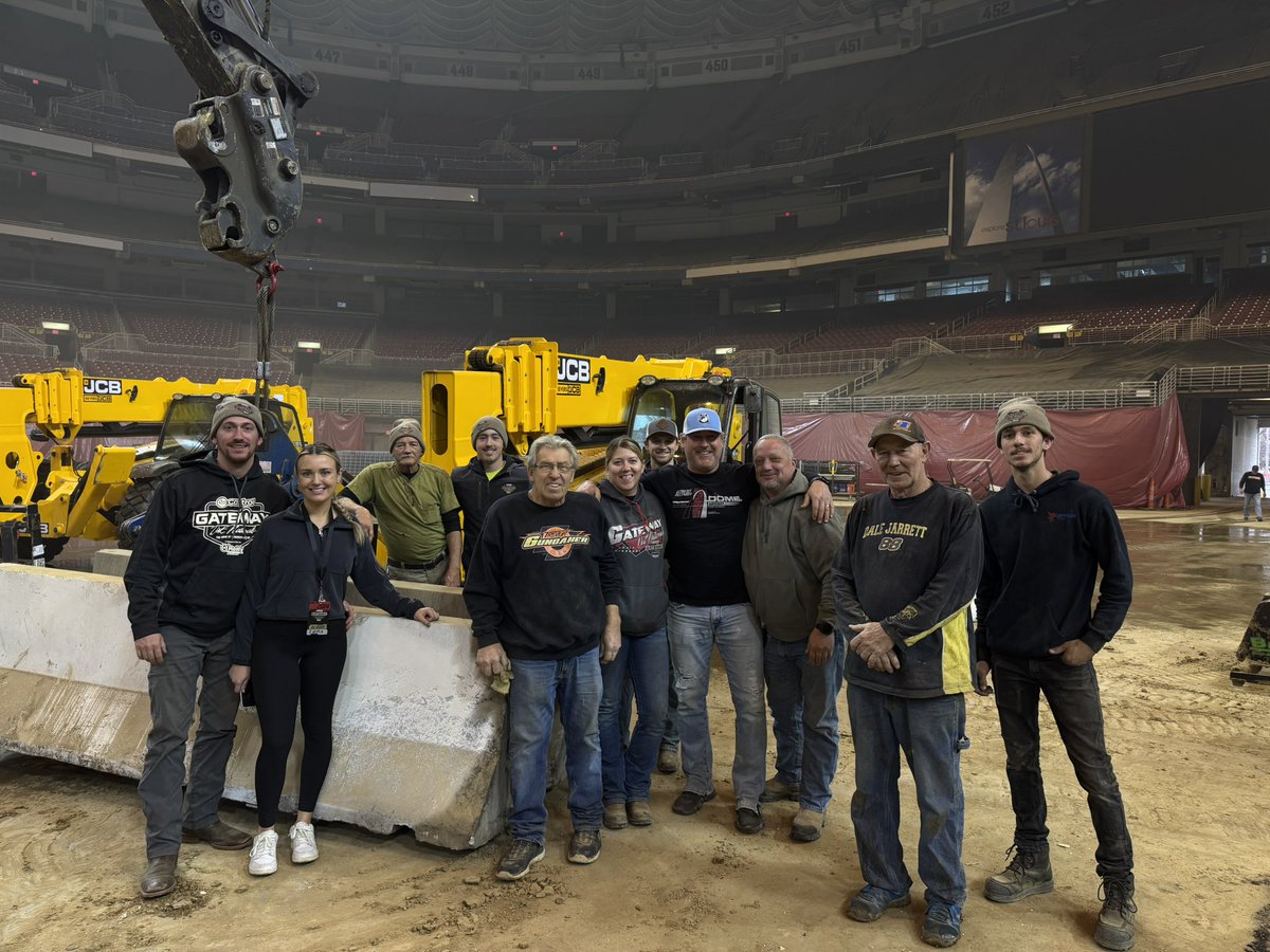 That’s a wrap on the 2024 Castrol Gateway Dirt Nationals presented by O'Reilly Auto Parts. The last barrier has left the building. We cannot wait to see you all again December 4-6 2025. #dirtindecember ✌🏼