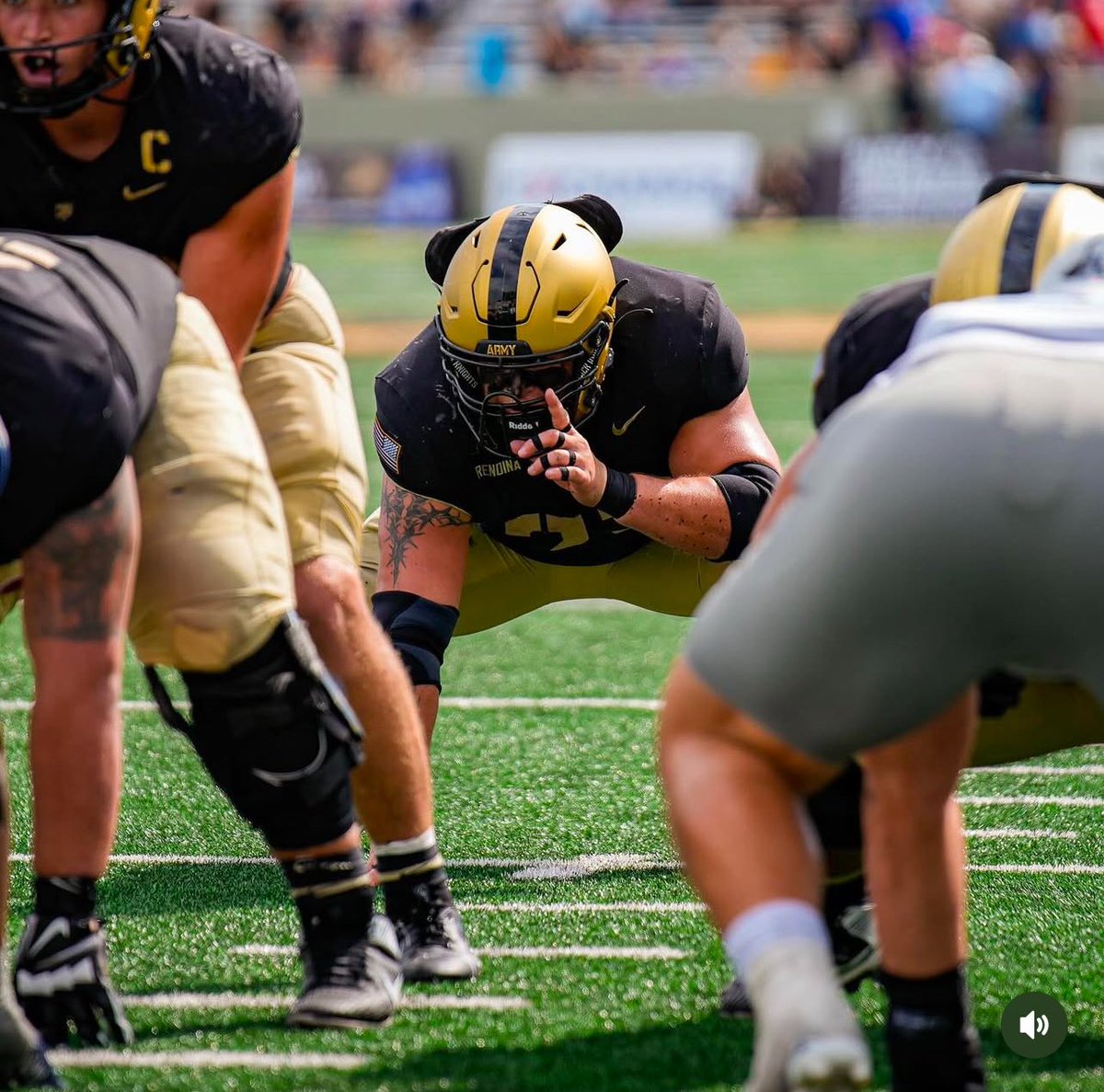 TheLastFullback's tweet photo. Fullback Aesthetic. 😤🏴‍☠️

#LastOfTheFullbacks https://t.co/qLt4h4Zqyn