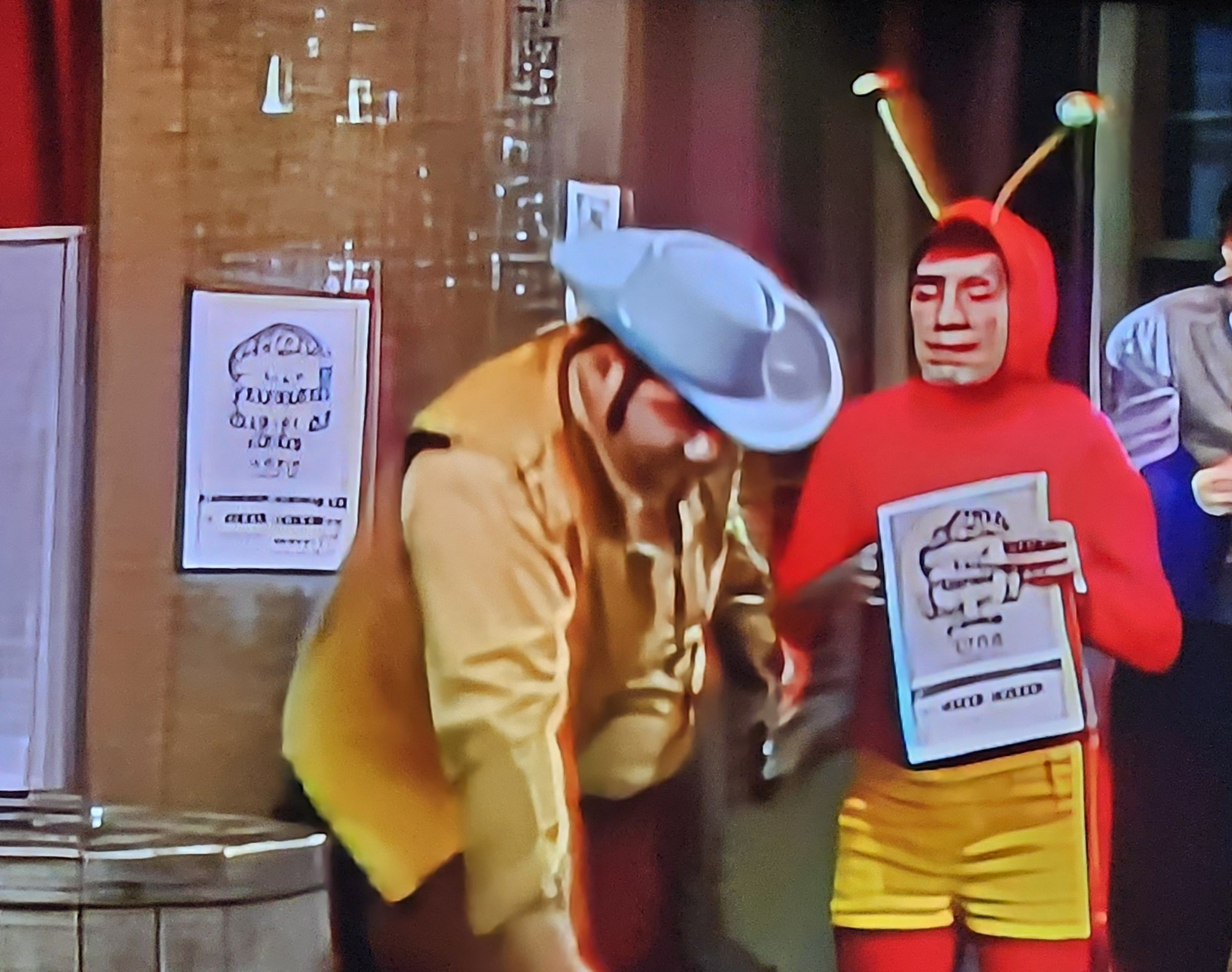 GeZkxqiXsAAbXP_?format=jpg&name=large