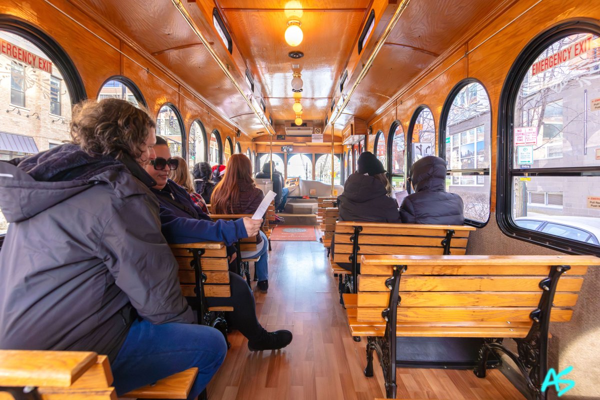 AndySpessard's tweet photo. All Aboard the Trolley Hop! It was a beautiful weekend for our downtown community to come together and celebrate the holiday season. Winter Fest, Yulide on Gay, Santa Claus, and so much more! Here is a small collection of things.Β πππππ #trolleyhop #happyholidays #downtown https://t.co/ddyilGxCQp