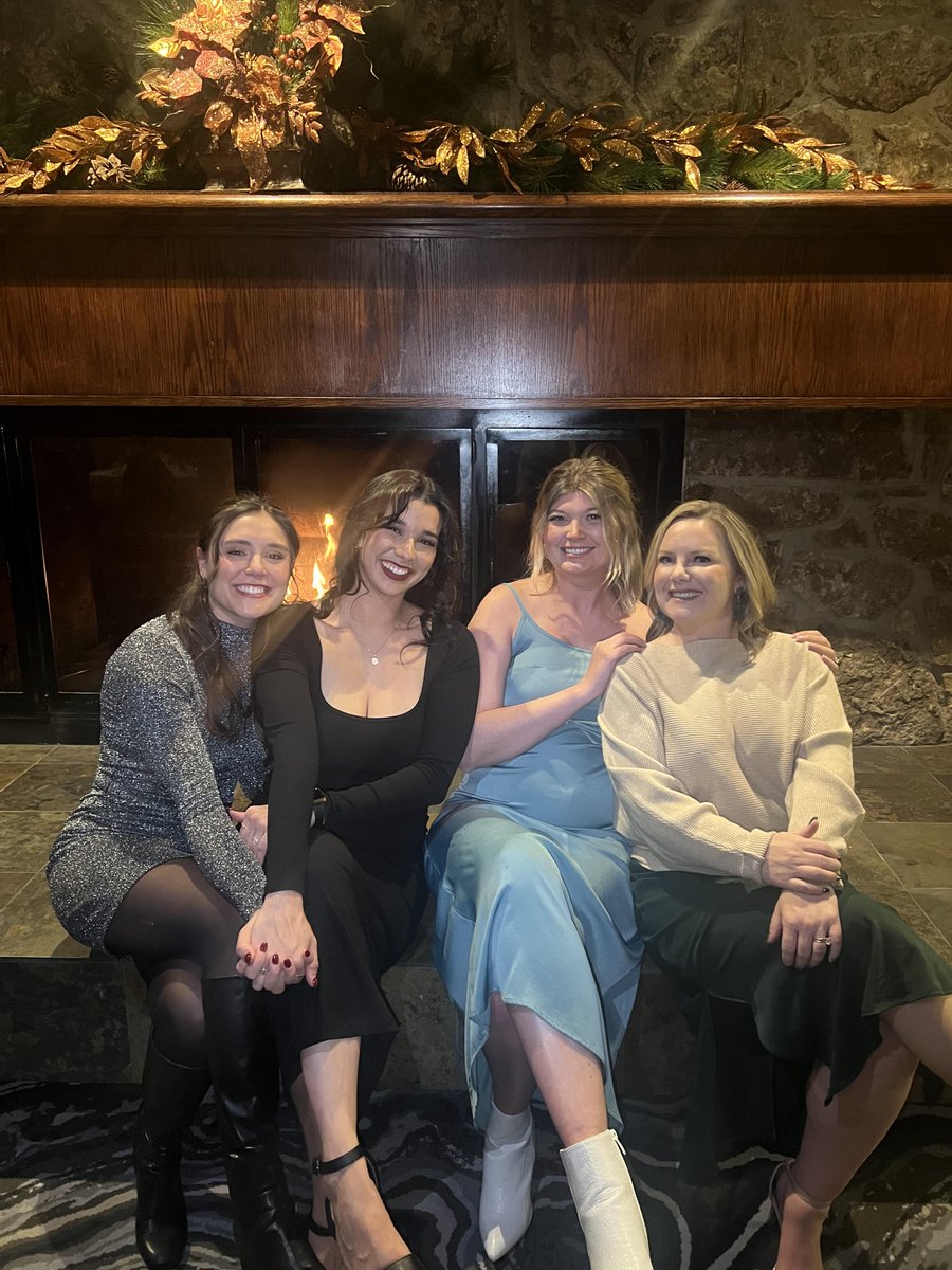 RobertMilmore's tweet photo. This past weekend, we celebrated the season at our First Command Christmas party at the beautiful Cheyenne Mountain Resort. Grateful for an amazing team and all the memories made as we close out another great year! #firstcommand #colorado #coloradosprings #cheyennemountain https://t.co/n0CH3WCiKX