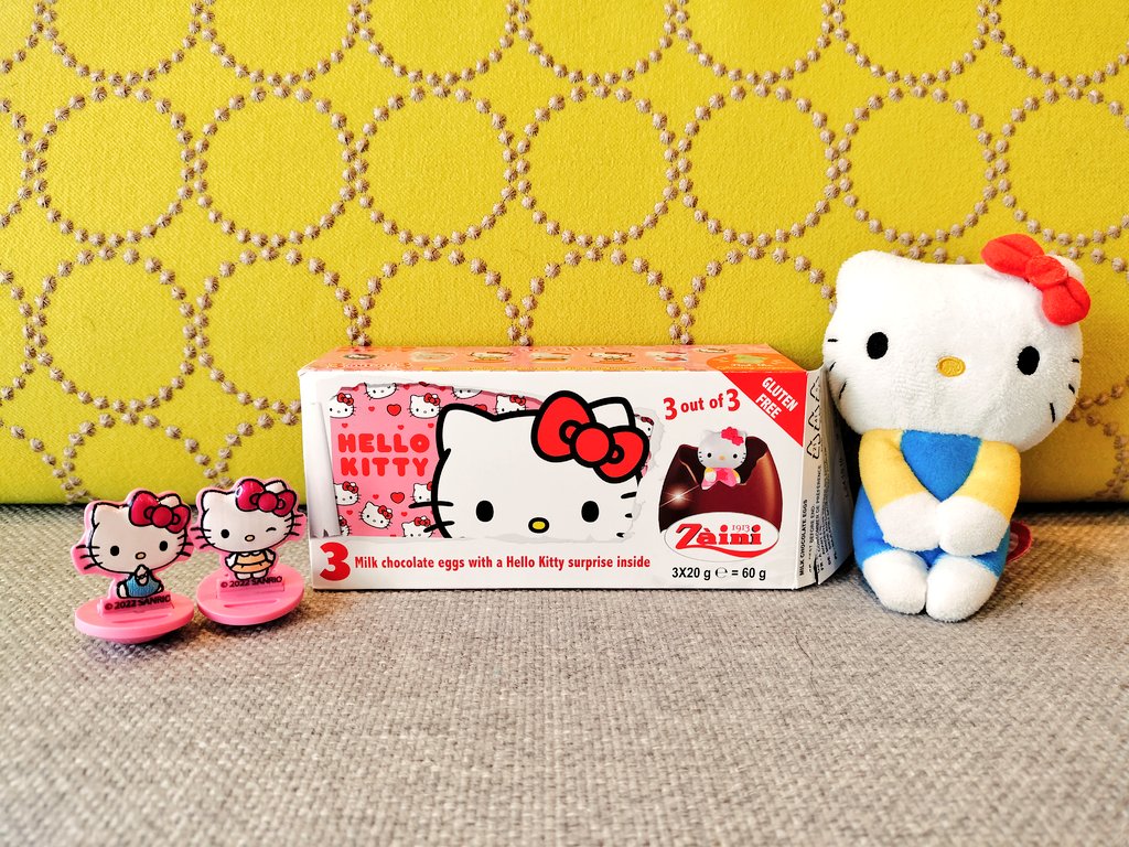 輸入食品屋さんで海外のキティちゃんチョコエッグを発見！チョコも