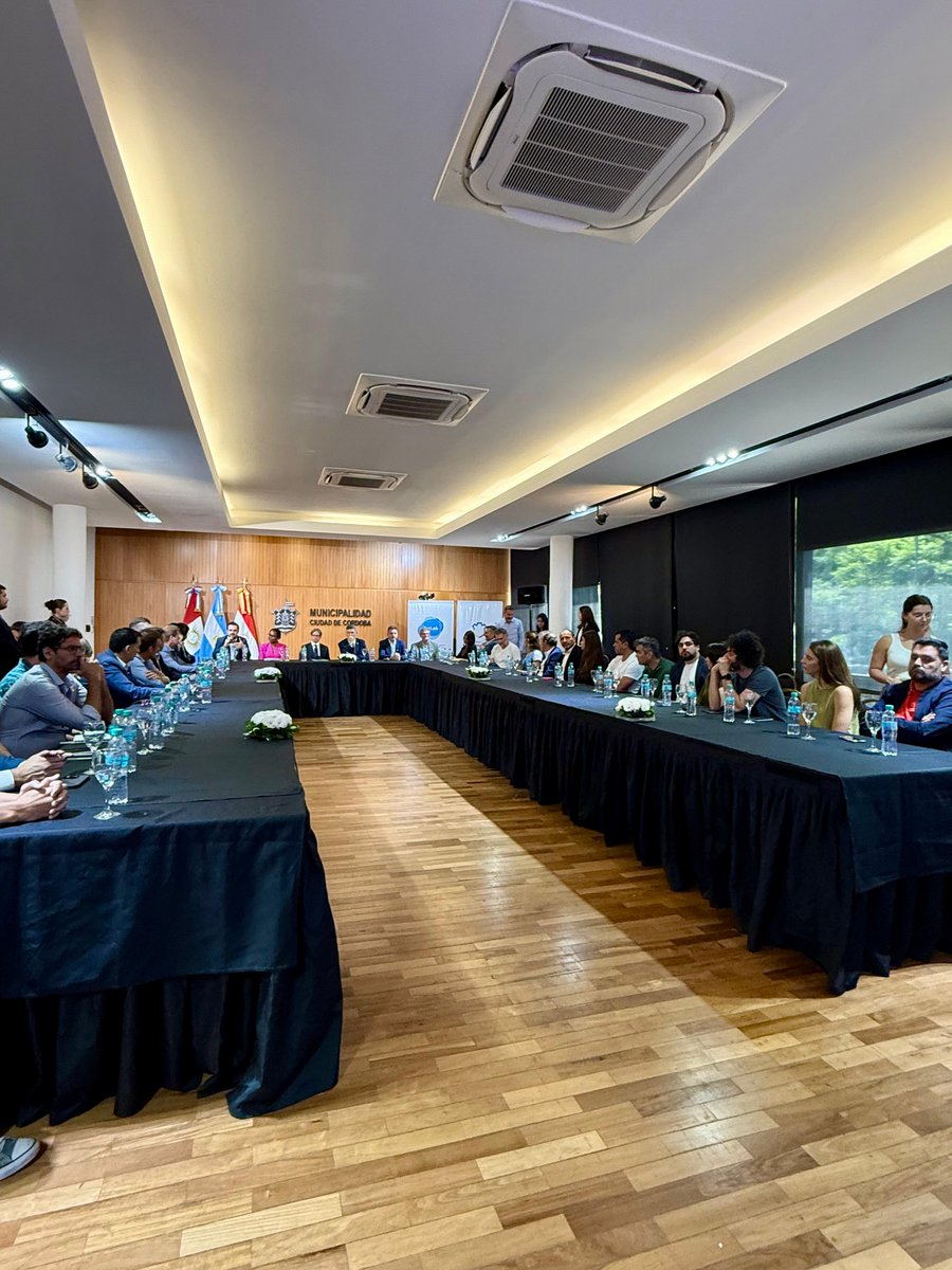 CAF (@agendacaf) on Twitter photo Nuestro vicepresidente de Programación Estratégica,
<a href="/chrisasinelli/">Christian Asinelli</a>, junto al intendente de la Ciudad de Córdoba, <a href="/PasseriniOk/">Daniel Passerini</a>, participó de la presentación del #ÍndiceGovtech ante 30 referentes del ecosistema de innovación local, incluyendo empresarios, funcionarios y concejales. Nuestro vicepresidente de Programación Estratégica,
<a href="/chrisasinelli/">Christian Asinelli</a>, junto al intendente de la Ciudad de Córdoba, <a href="/PasseriniOk/">Daniel Passerini</a>, participó de la presentación del #ÍndiceGovtech ante 30 referentes del ecosistema de innovación local, incluyendo empresarios, funcionarios y concejales.