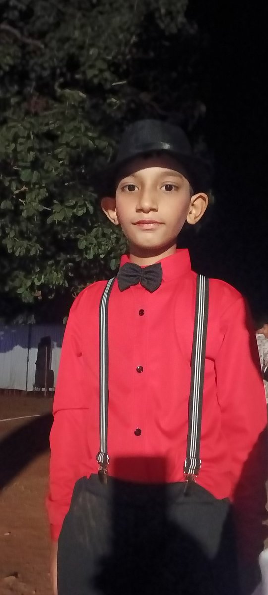 ChandraTikku's tweet photo. ❣️मेरे बच्चों को आप सभी का आशीर्वाद
 चाहिए कल इनका एनुअल फंक्शन था❣️ https://t.co/fk1CodpQXu