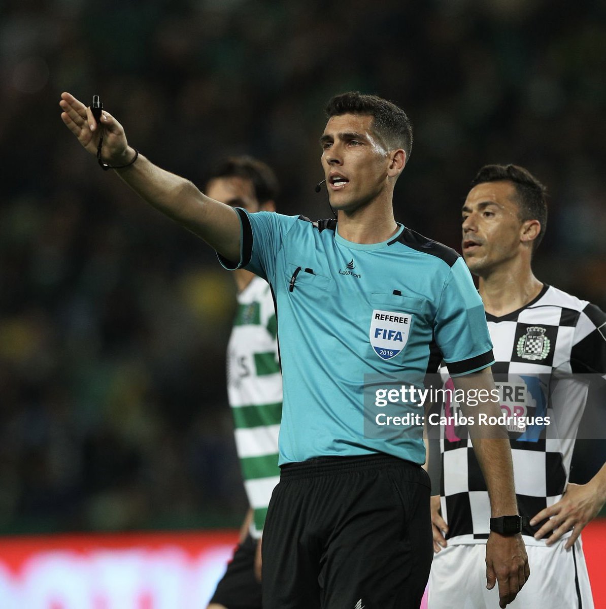SoccerRefereeJP's tweet photo. ファビオ・ベリシモ 
Fabio Verissimo《主審⚽️》
1982年12月26日(43歳)
ポルトガル🇵🇹出身の国際審判員

・2014年－Liga Portugal 
・2015年－FIFA選出 https://t.co/hm974ydZn0