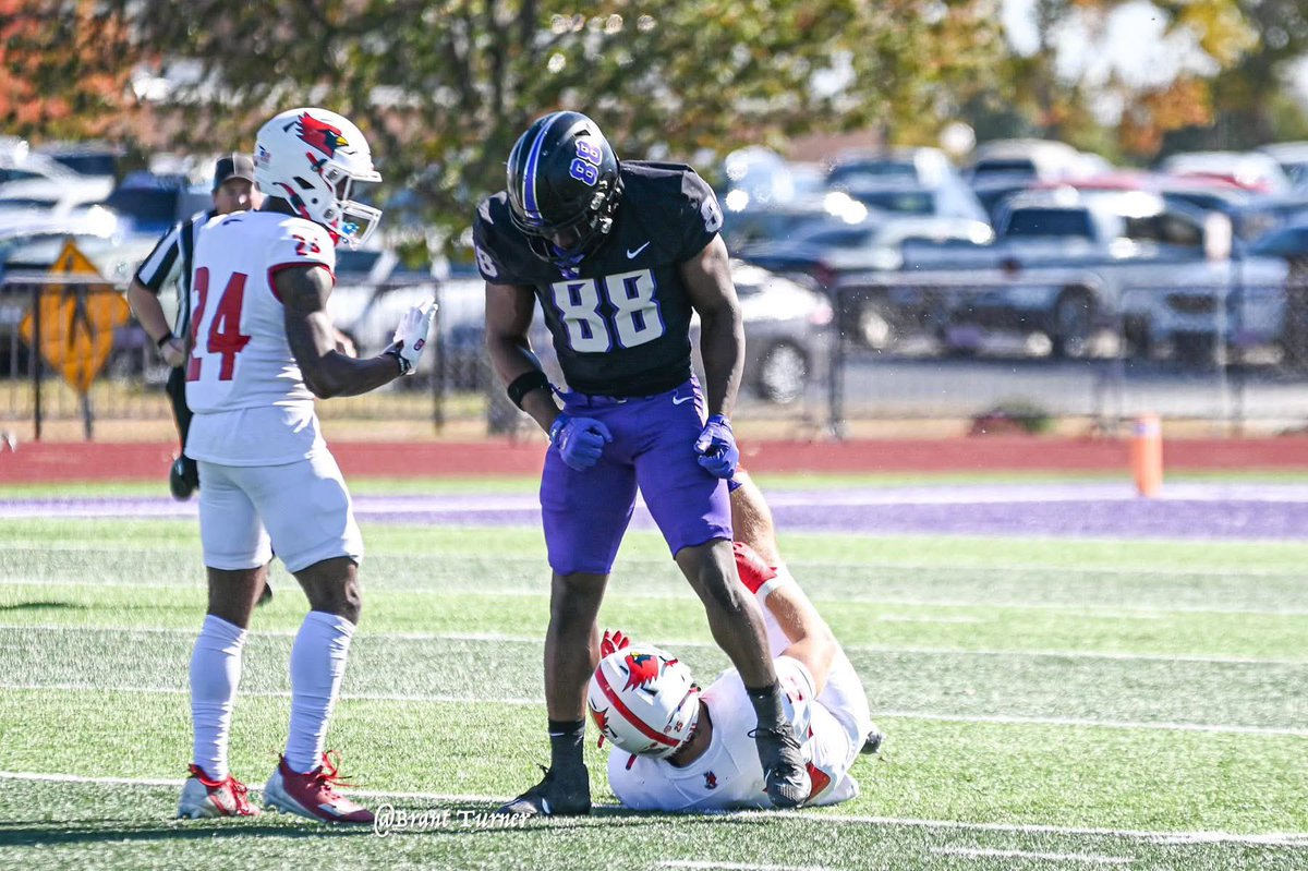 Logan Claborn tweet media