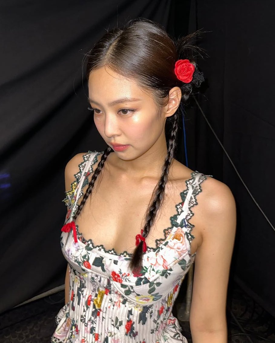 jennie (@jenniepics) on Twitter photo 