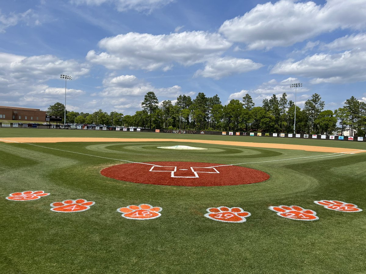 HSBaseballField's tweet photo. South View High School (Hope Mills, North Carolina) #GoTigers @SouthViewBSBall @PrepBaseballNC @PhyllisNJackson @910Preps @HighSchoolOT @_NCBCA @RoddBaxley #HsBaseballFields https://t.co/PNnxpnLzwc