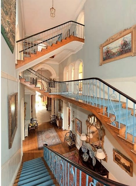 carolbeck57's tweet image. These stairs!  #arhitecture