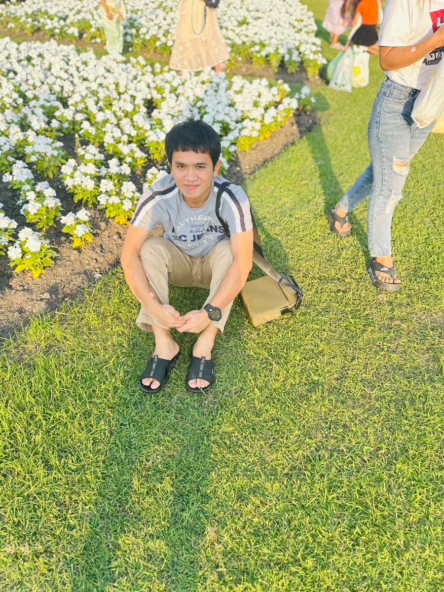 tanbk191's tweet photo. นั่งชิวไปชมวิวที่กลางแดด https://t.co/vo2mUUK3Cv
