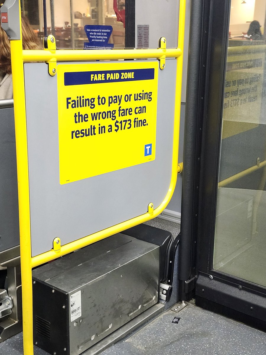 lynn_forward's tweet photo. @TransLink 
Instead of suddenly putting these up, why don't you stop letting people who don't pay onto buses and check tickets at the skytrain. I know you can't have everyone everywhere, but the major spots need to be checked. Like the 19 stanley park/metrotown is notorious https://t.co/4BqPcd8xmX