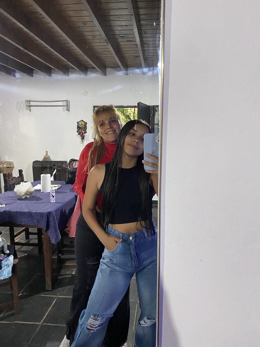 Nunca te vas a imaginar el amor que te tengo, lo que agradezco tenerte con mi mamá. Gracias por apoyarme y enseñarme a nunca bajar los brazos, todo es por y para vos mamita, te amo ❤️‍🩹